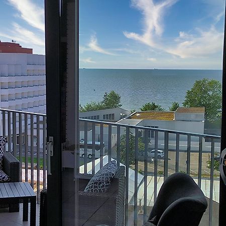 Apartament Wakacyjny Horyzont - Parking Gratis Miedzyzdroje Exterior foto